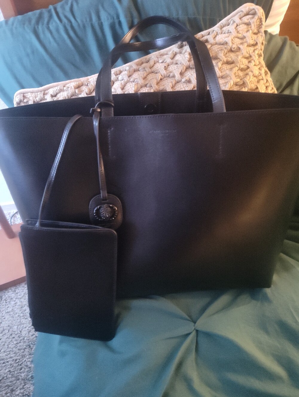 Kurt Geiger Black Leather Tote with Removable Pouch And Kurt Geiger Earrings - Picture 5 of 9